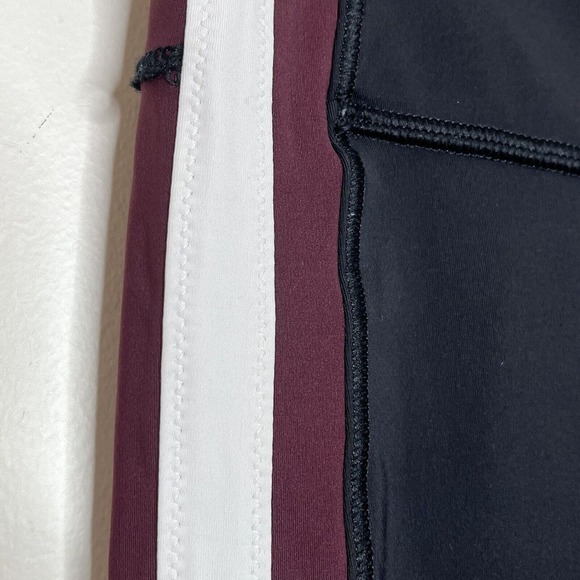 Athleta Crunch 7/8 Tights Burgundy Black Colorblock Womens Size XS Leggings - Picture 3 of 7